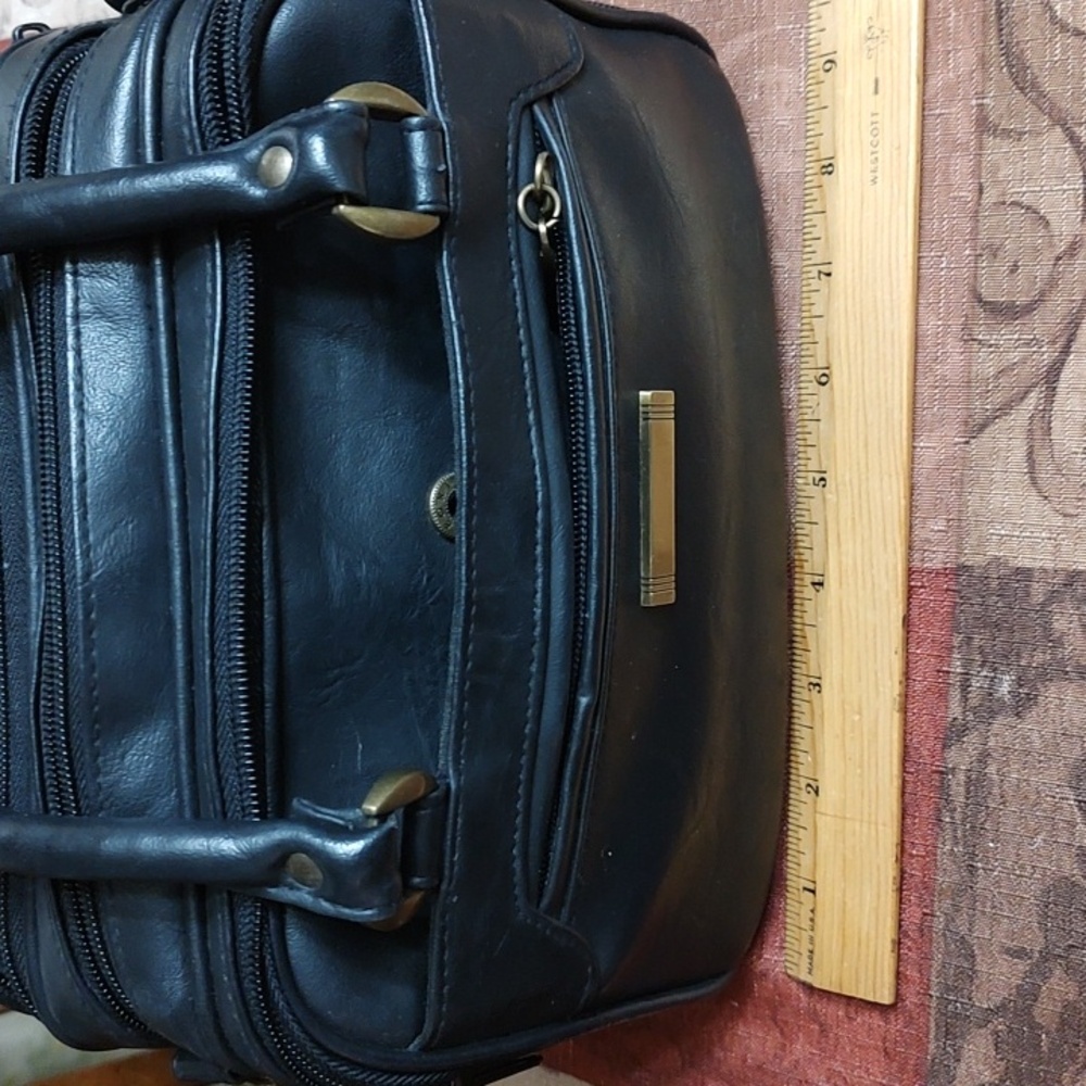 Classic Black Hand Bag - Picture 10 of 15